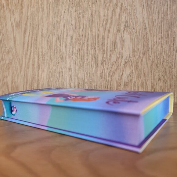 **NEW & SIGNED** Cleat Cute by Meryl Wilsner, Illumicrate Afterlight exclusive - Picture 6 of 13